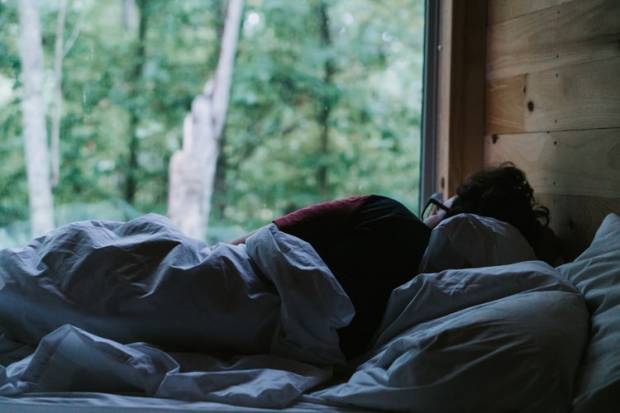 Tidur: Aspek Kesehatan yang Sering Dilupakan